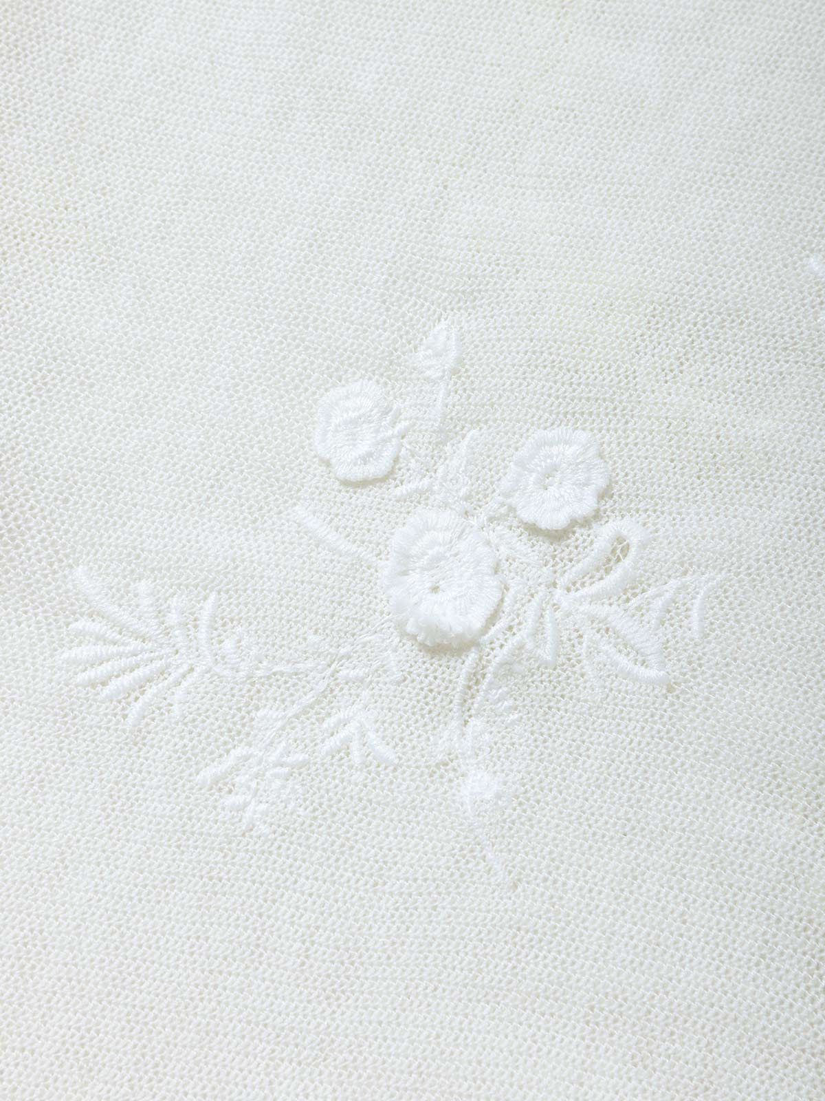 White 1950s 3D Floral Embroidery Mesh Cover-up - Image 7
